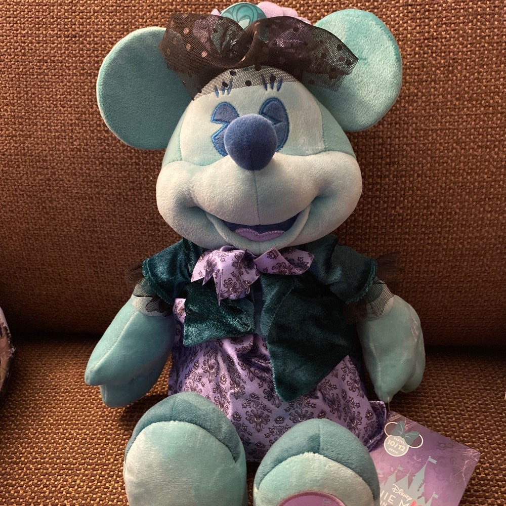 Minnie Main Attraction Haunted Mansion Plush
